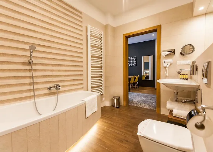 K4 מלון דירות